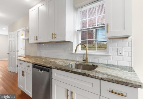 2059 Emily St, Philadelphia PA  19145-2822 exterior