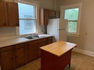 1142 Jenifer St, Madison WI 53703-3745 exterior