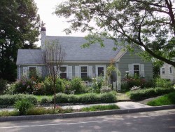 124 Winchester St, Newton, MA 02461-2130