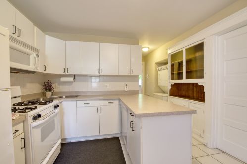 3519 Ravenswood Ave, Chicago IL 60640-4409 exterior