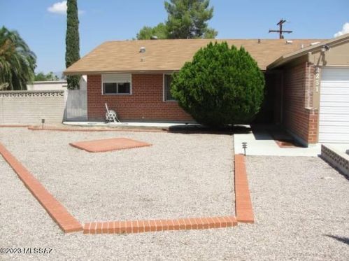 2231 Marc Dr, Tucson AZ  85710-6018 exterior