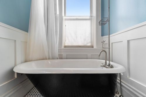 137 42nd St, Pittsburgh PA  15201-3136 exterior