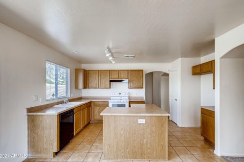 4438 113 Dr, Phoenix AZ 85037-8334 exterior