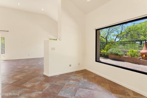 6091 Golden Eagle Dr, Tucson AZ  85750-1393 exterior