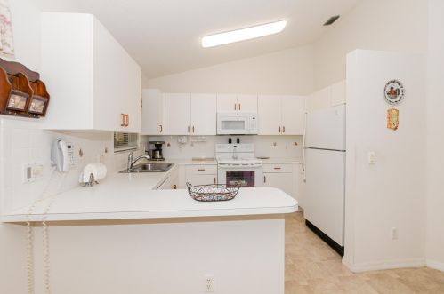 325 Tuscany Ct, Fort Pierce FL 34986-1731 exterior