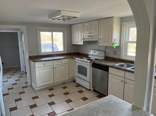 244 Ray St, Portland ME 04103-4317 exterior