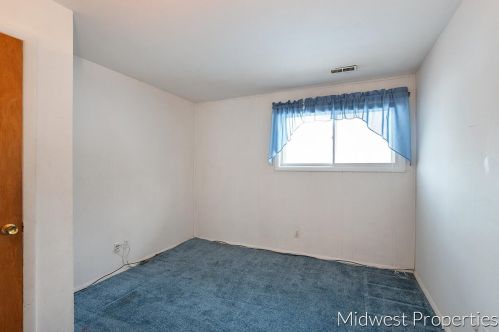 1700 Rodney Cir, Grand Rapids MI 49505-4439 exterior