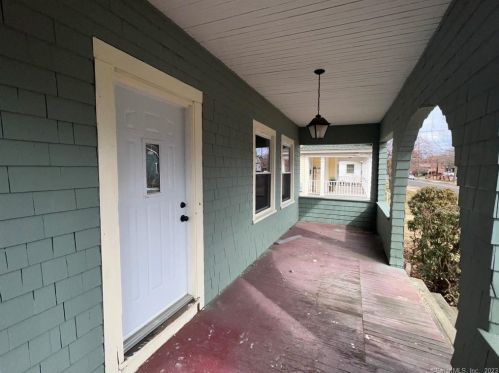 125 Francis St, New Britain CT  06053-3243 exterior