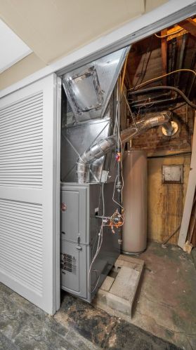 9114 Sawyer Ave, Chicago IL 60805-1640 exterior