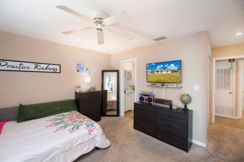 117 Ray Ave, Fort Pierce FL  34983-3045 exterior