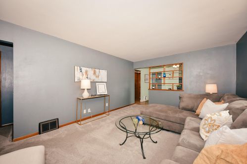 3250 86, Milwaukee WI 53227-4622 exterior