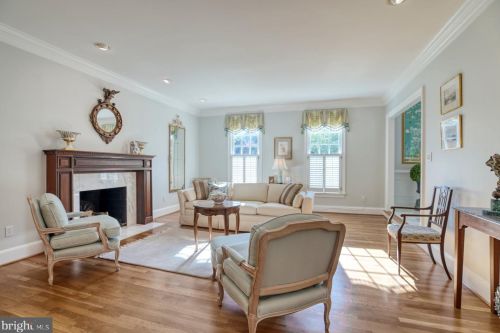 1613 Maddux Ln, Mc Lean VA 22101-3200 exterior