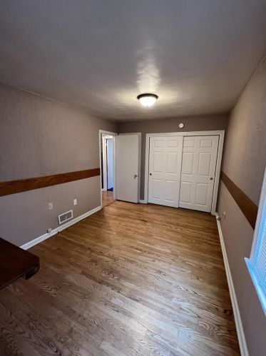 304 Espanola Ave, Kalamazoo MI  49004-1104 exterior