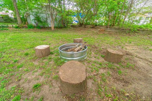 106 Orchard St, Dowagiac MI  49047-1211 exterior