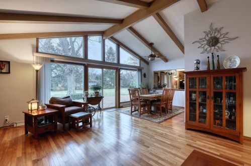 119 Marti Ct, Milwaukee, WI 53217-1736