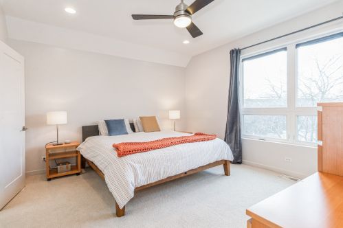 4123 Ridgeway Ave, Chicago IL 60618-2120 exterior