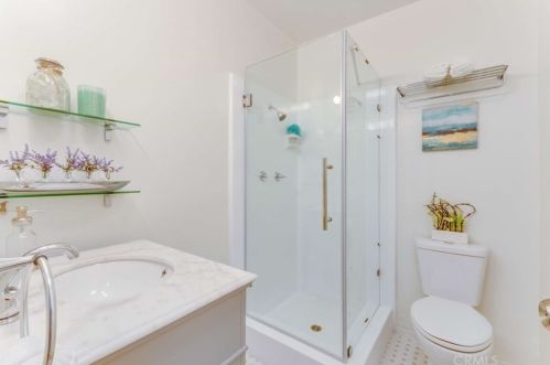 8511 Rose St, Bellflower CA 90706-6376 exterior