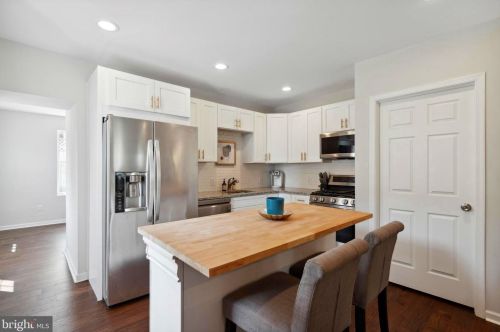 4205 Houghton St, Philadelphia PA  19128-1722 exterior