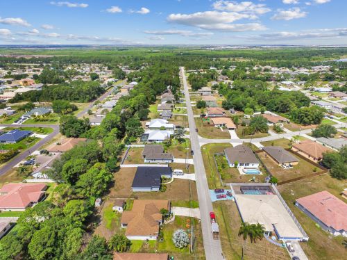 1482 Hunnicut Ave, Fort Pierce FL  34953-7002 exterior