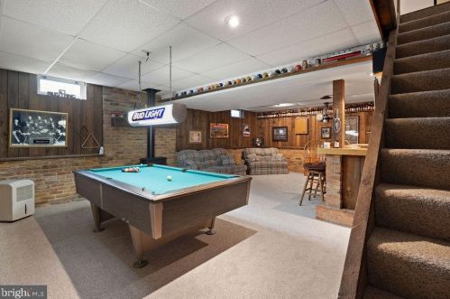 1165 Fox Run Ter, Hanover PA 17331-8742 exterior