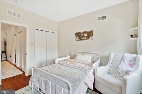 1924 Manton St, Philadelphia PA 19146-3811 exterior