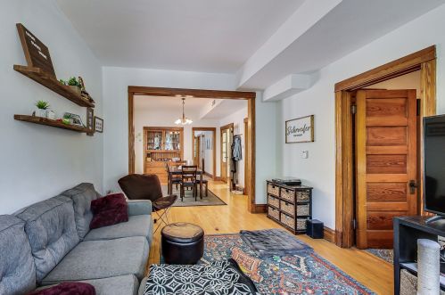 1915 Roscoe St, Chicago IL 60618-5236 exterior