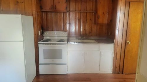 21 Smith St, Poughkeepsie, NY 12601-2605