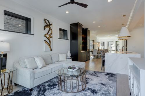 2637 Mozart St, Chicago IL  60647-1739 exterior