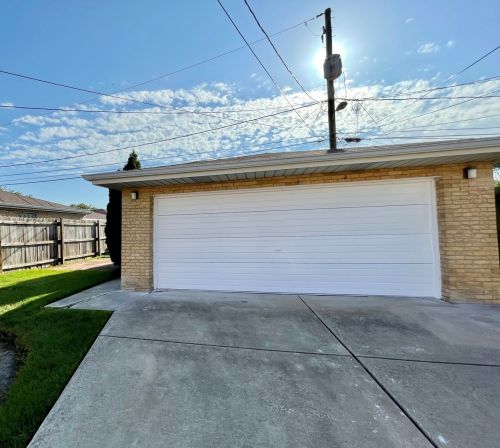 8015 Keeler Ave, Chicago IL  60652-2313 exterior