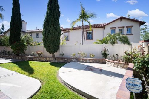 2940 Nau Ave, Tustin CA 92782-3377 exterior