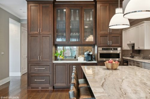 2900 Hermitage Ave, Chicago IL 60609-2733 exterior