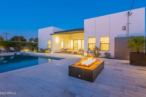 6846 13th Pl, Phoenix AZ  85014-1120 exterior