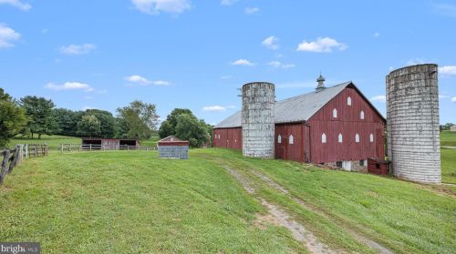 6642 Burkittsville Rd, Middletown MD 21769-7002 exterior