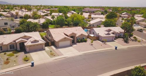 1621 Butler Dr, Chandler AZ 85226-4844 exterior