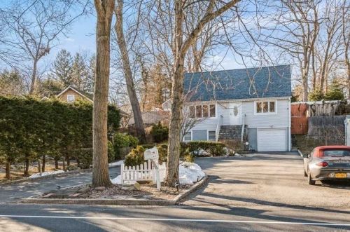 257 Melville Rd, Huntington Station, NY 11746-7627