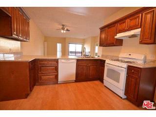 970 Kingsley Dr, Los Angeles CA  90006-1297 exterior