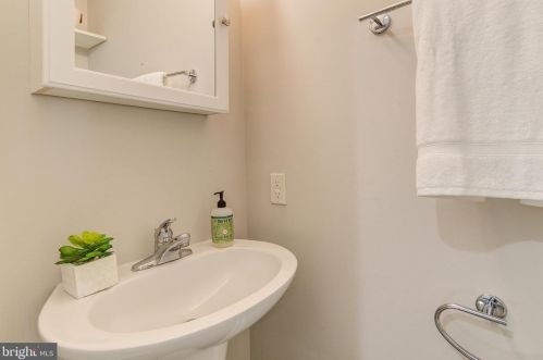 344 14 St, Washington DC 20011-5405 exterior