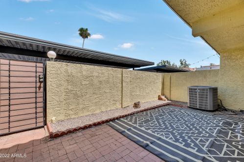 4713 10 St, Phoenix AZ 85020-2625 exterior