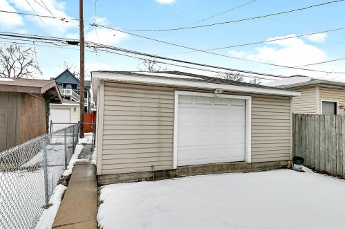 10318 Avenue, Chicago IL 60617-5934 exterior