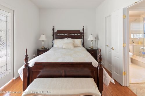 591 Derose Ln, East Freehold NJ 07728-9236 exterior