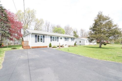 36 Sunbrier Rd, Springfield, MA 01129-1421