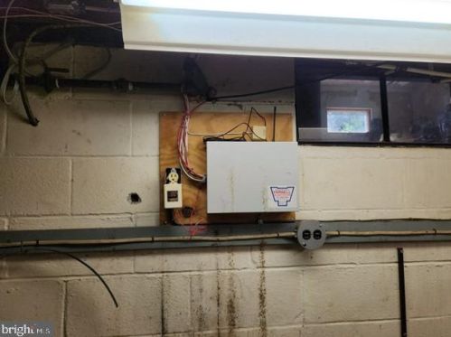 1410 Springside Dr, Lancaster PA 17603-6320 exterior