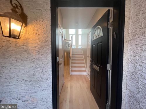 913 Lawrence St, Philadelphia PA  19123-1415 exterior