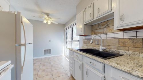 9300 Macon Ave, Saint Louis MO 63134-3432 exterior