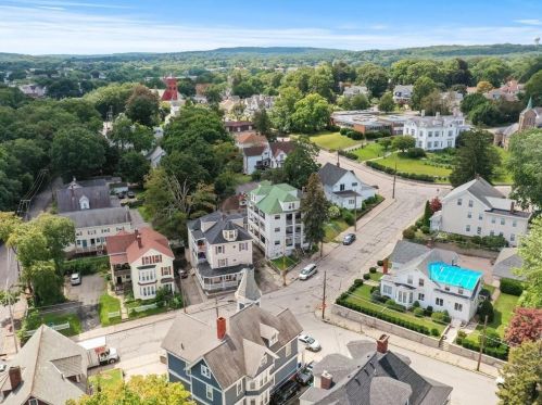 88 Prospect St, Woonsocket RI 02895-1910 exterior