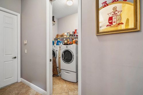 386 Dalton Cir, Fort Pierce FL 34953-5850 exterior