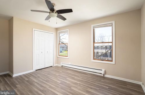 450 New York Ave, Columbus NJ 08022-2021 exterior