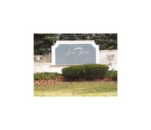 538 Waterford Dr, Edison NJ  08817-1907 exterior