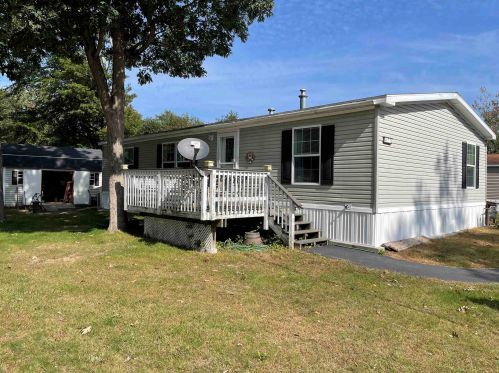 107 Fisherville Rd, Concord, NH 03303-2075