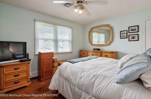 1320 Sunrise Ave, Point Pleasant Beach NJ 08742-4278 exterior